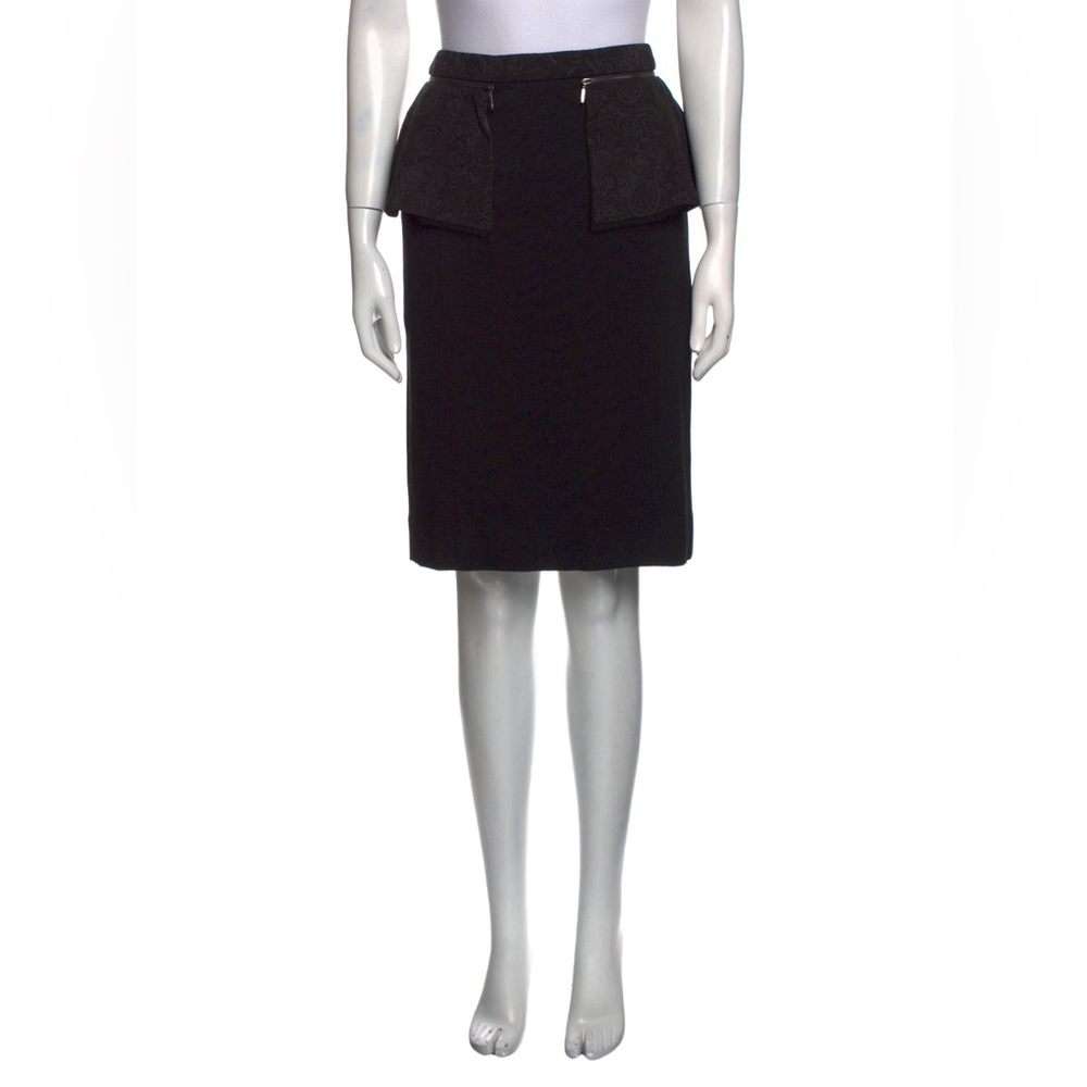 Ruffle embellishment knee length skirt - size 0